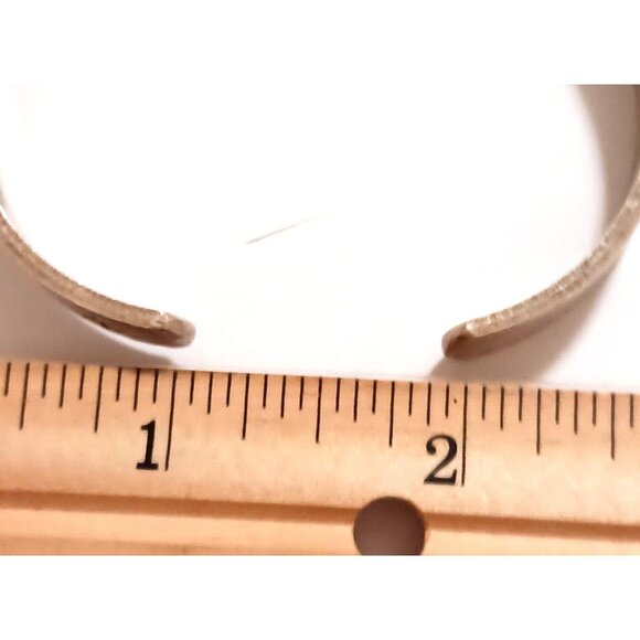 Vintage Navajo Hand Stamped Cuff signed "MWT" 25.5g (1201) - Picture 8 of 8